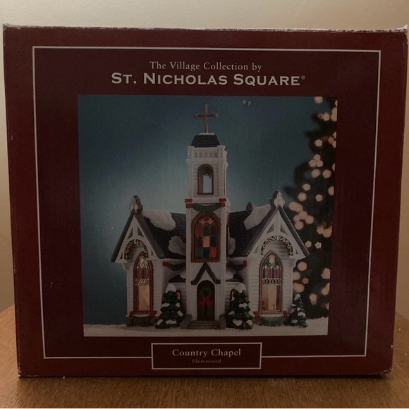 St. Nicholas Square Country Chapel Village Collection 
Illuminated Works - Picture 2 of 14